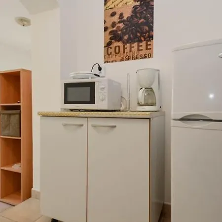 Apartment In Pula 16 *