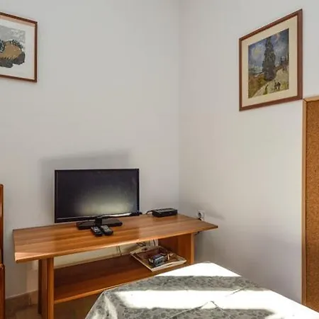 Apartment In Pula 16 *