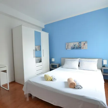 Apartment In Pula 16 *