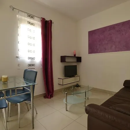 Apartment In Pula 16 Vintijan