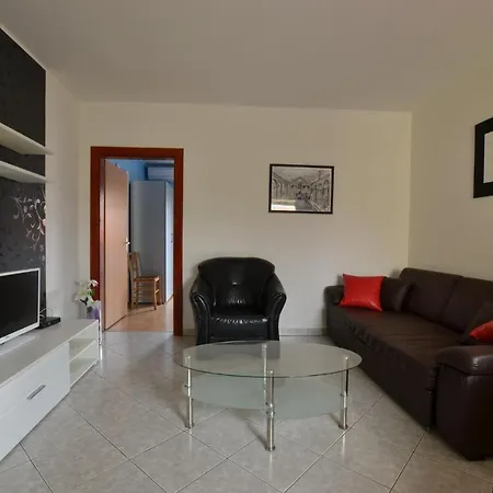 Appartement Apartment In Pula 16 Vintijan