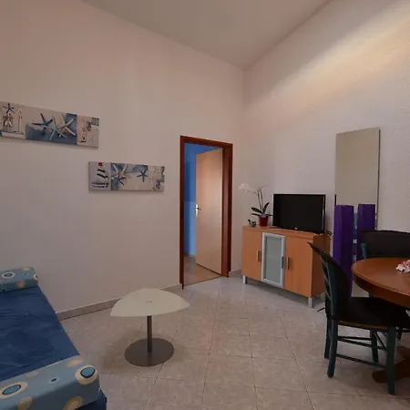 Appartement Apartment In Pula 16 Vintijan