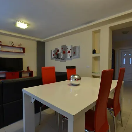 Apartment In Pula 16 * Vintijan